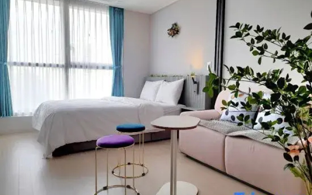 Well Stay Hotel