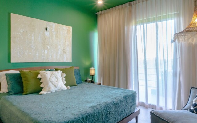 The Boat 308 2 Bedroom Condo by Redawning