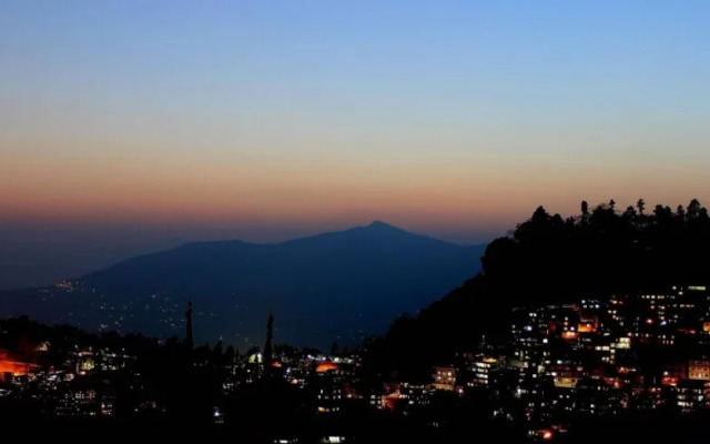 Zero To One Stay Silk Route Residency