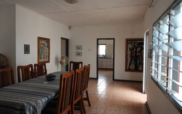 Nimohs' Holiday Home Mccarthy Hill Accra-ghana With Acs