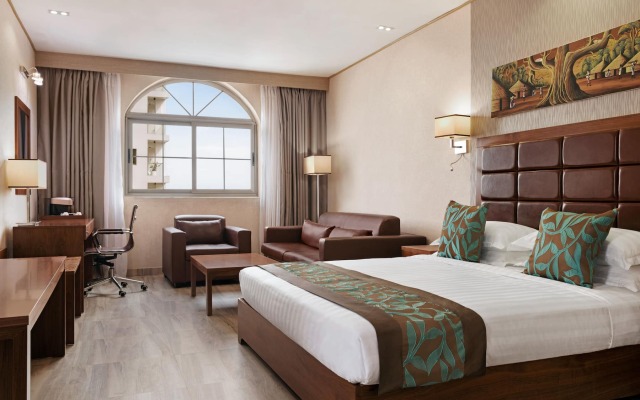 Days Hotel and Suites by Wyndham Dakar