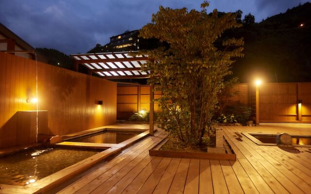 Amagase Onsen Seitenkaku