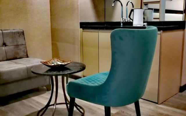 Luxury Hotel Studio Suite Apartment