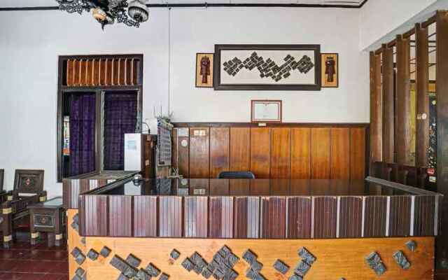 OYO 90676 Oryza Hotel