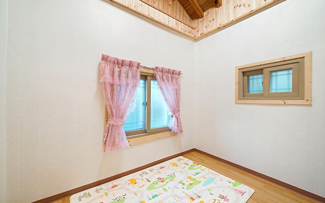 Gapyeong Piano Pension