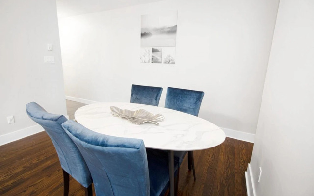 2-bedroom Suite on Corydon Ave Parking Included