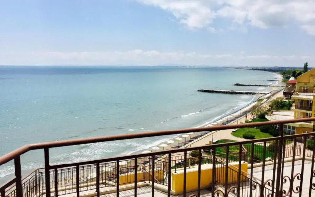 Apartments in Grand Midia Aheloy Palace