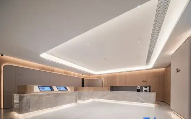 Ji Hotel (Chengdu High-tech Huirong International Plaza)