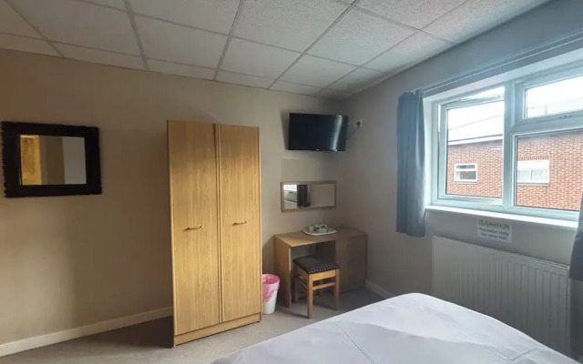 Fitzwilliam Arms Hotel