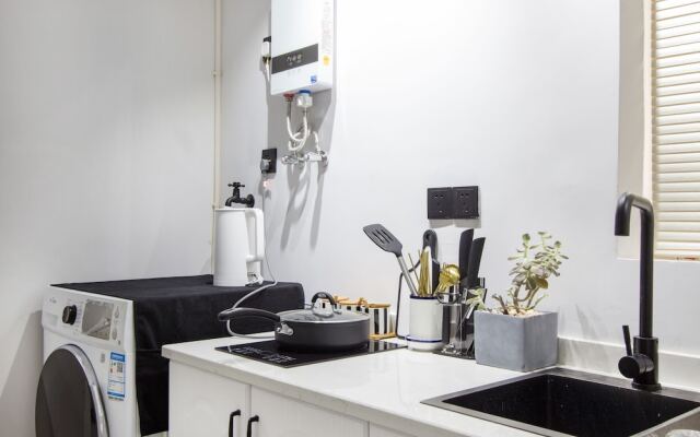 Zhigao West Lake Apartment Huansha