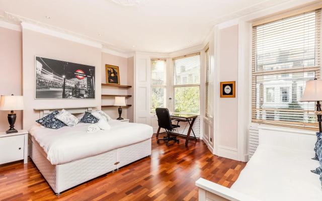 Muse Haus Riverside