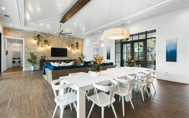 Salty Oak in Siesta Key