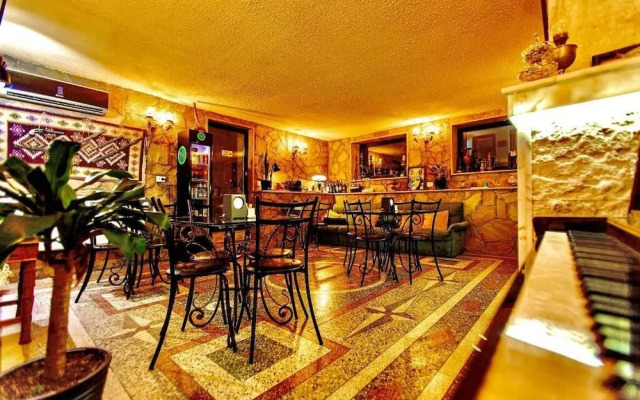 Hotel History