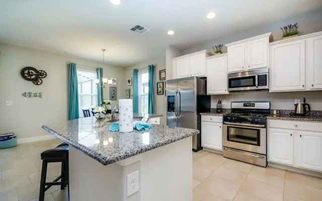 H5294 Ultimate 6 Bedroom 5 Bathroom Home With Pool