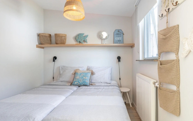 Beachside Holiday Home in Kamperland With Garden