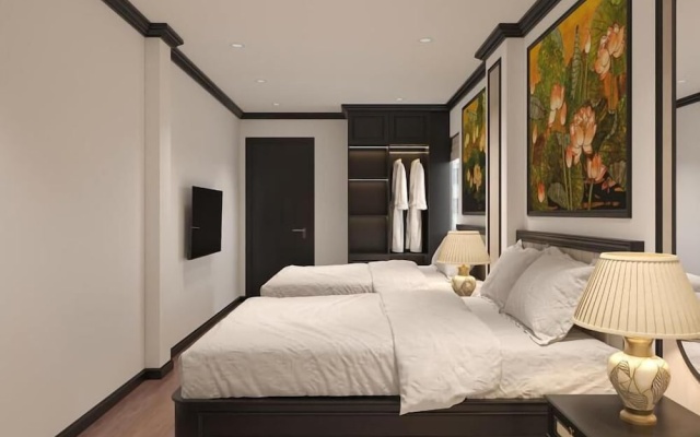 Charming Moon Hotel