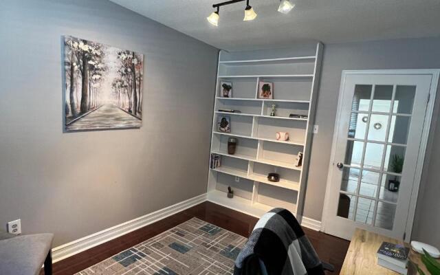 Fresh, Chic, Spacious Home With Everything U Need