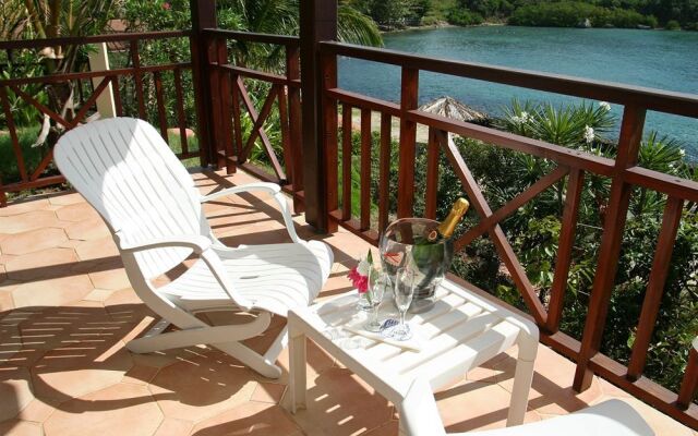 Captain Olivers Resort & Marina