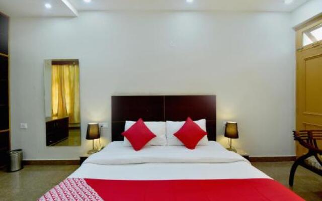 OYO 18674 Airport Inn Hotel