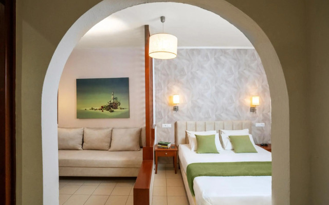 Philoxenia Hotel & Spa