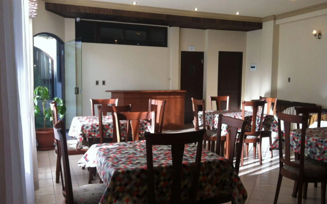 El Prado Hotel