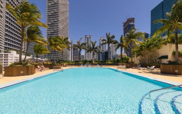 One Broadway by Miami Vacations