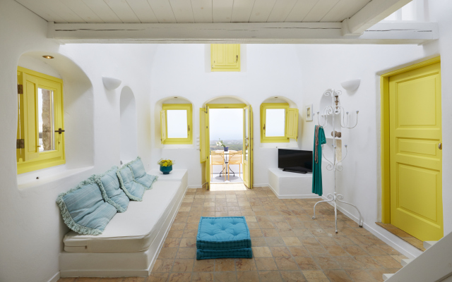 Valsamo Suites
