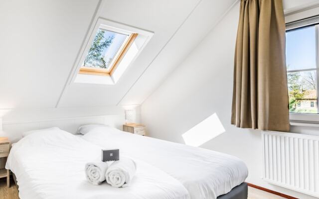 Luxurious Villa With Hot Tub and Sauna