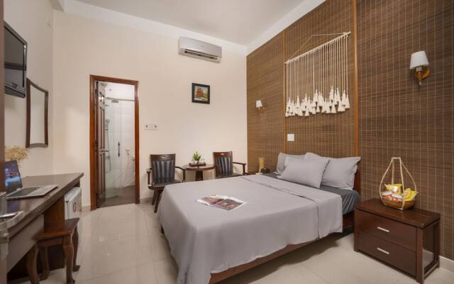 Rustic Hotel Danang