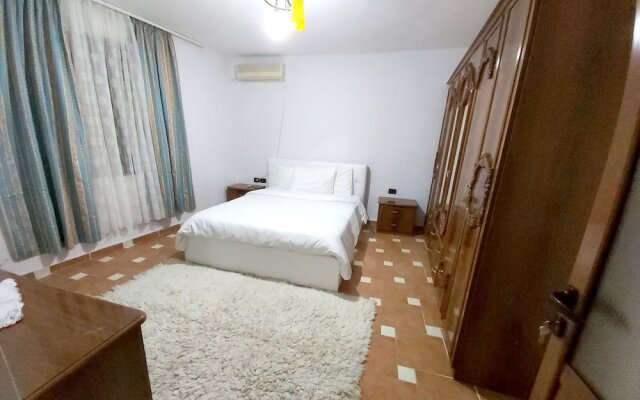 House With 2 Bedrooms in Berat, With Wifi