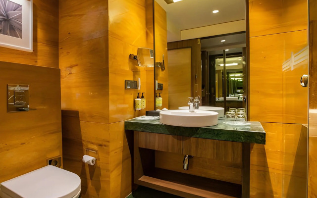 Lemon Tree Hotel Viman Nagar Pune