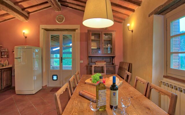 Magnificent Farmhouse in Lucignano With Swimming Pool