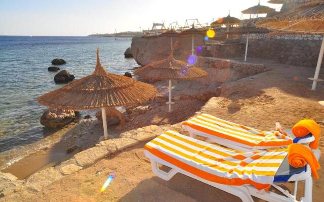 Carlton Luxury Resort