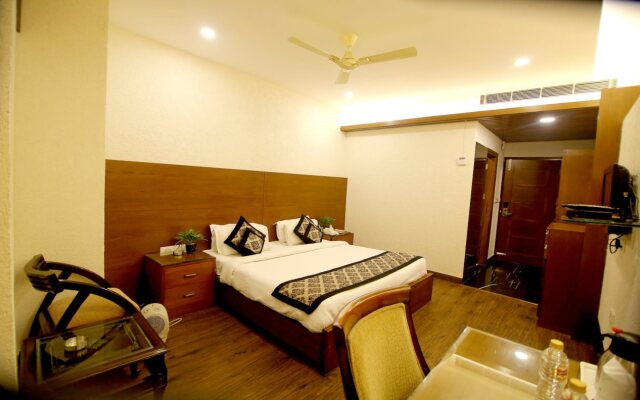 Hotel Chirag Residency