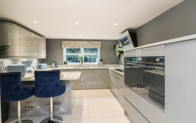 4 Woodland Park