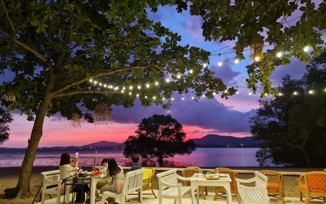 Baan Panwa Resort