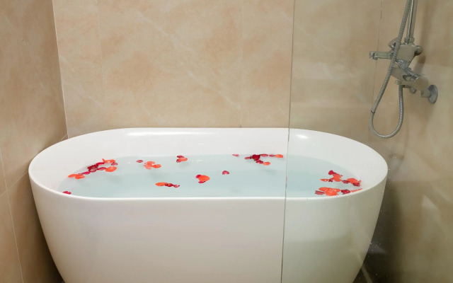 Hanoi Ping Luxury Hotel