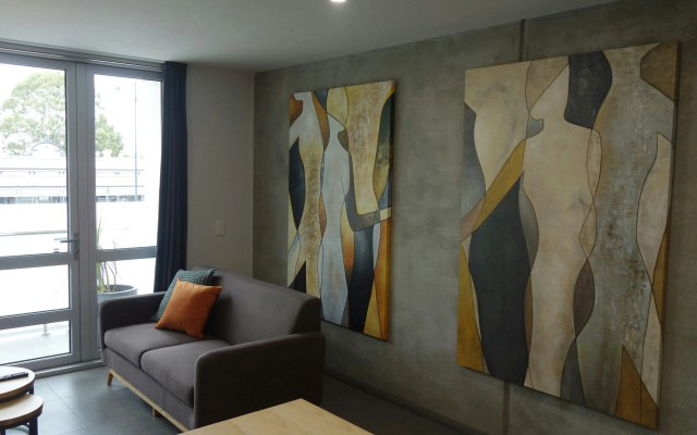 Semaphore Splash Apartments