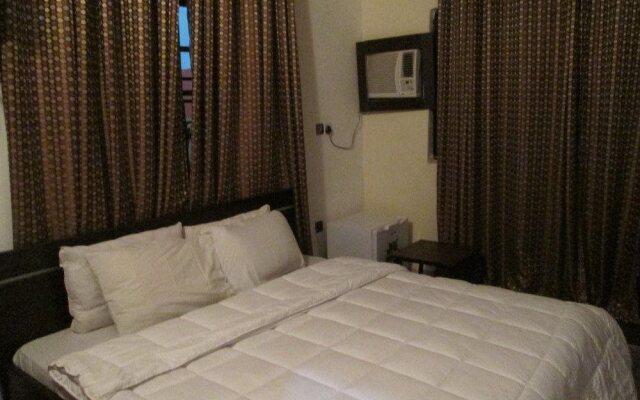 Habbot Hotels