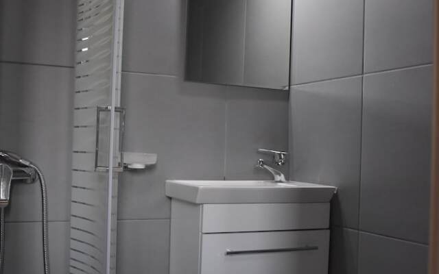 Avr Deluxe Suites 4 Airport Free Shuttle