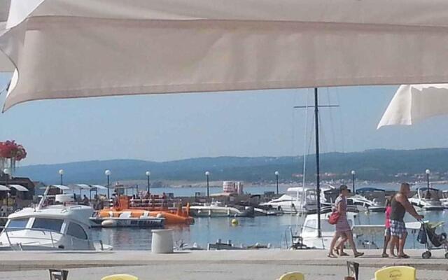 Apartment in Crikvenica 42426