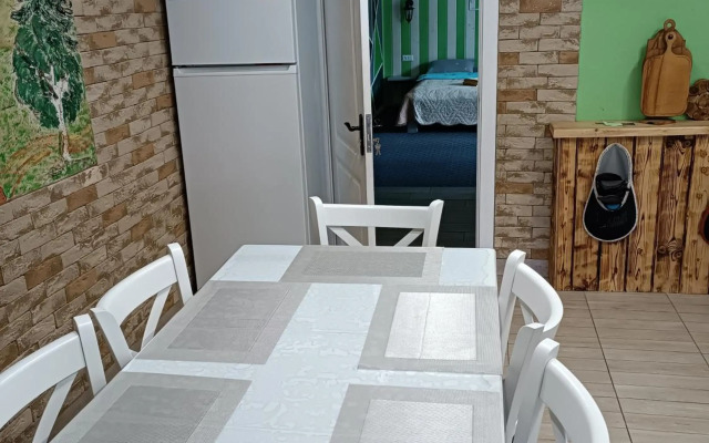 Садиба Янчар з Басейном