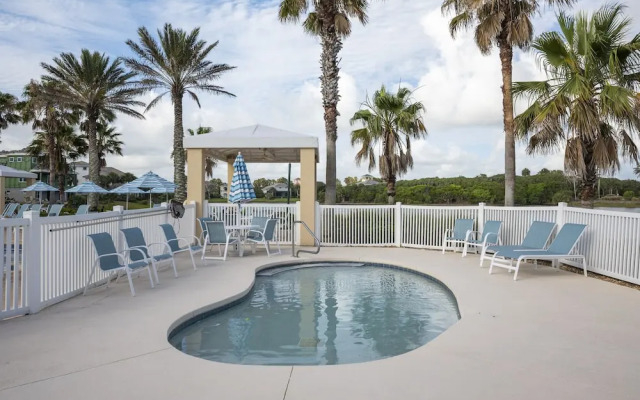 600 Cinnamon Beach