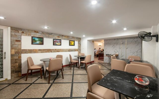 Little Diamond Hotel