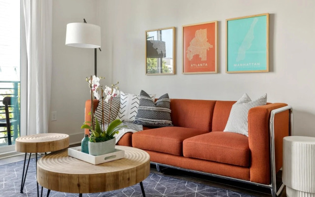 Cheerful Townhome With Garage EAV Local