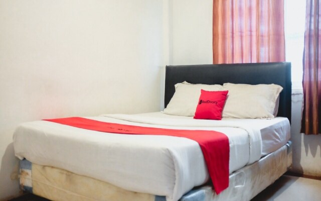 RedDoorz Plus near Palembang Indah Mall