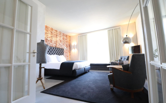 Van der Gang Suites