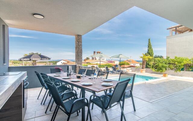 Luxury  villa with private swimming pool and sea view