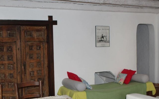 House With 3 Bedrooms in Saintes-maries-de-la-mer, With Furnished Terr