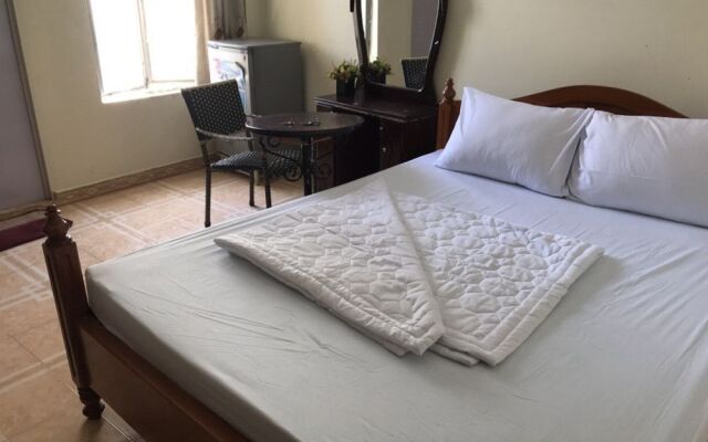 YHD Hotel